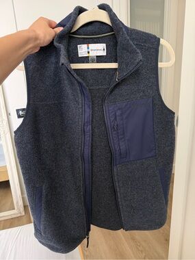 Smartwool Navy Blue Wool-Blend Vest with Zip Pocket